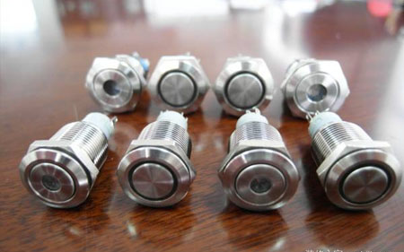 開(kāi)關(guān)式轉(zhuǎn)換器轉(zhuǎn)換器+LDO提高音頻DAC性能